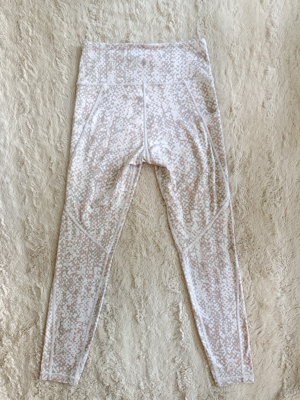 Athleta Salutation Stash 7/8 Leggings Blush Neutral Abstract Print Size Small - Picture 4 of 5
